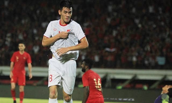 'Phá dớp' 24 năm, Việt Nam đại thắng Indonesia 3-1 ngay trên sân đội chủ nhà